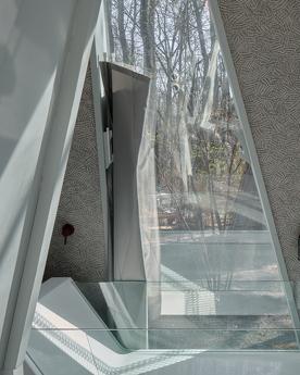 Budynok in the forest on VDNG, Kyiv - apartment by the day