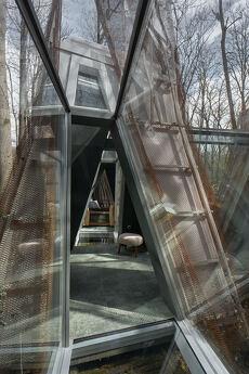 Budynok in the forest on VDNG, Kyiv - apartment by the day