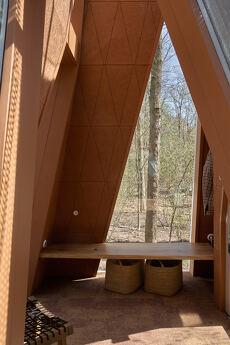 House in the forest at VDNG, Kyiv - apartment by the day