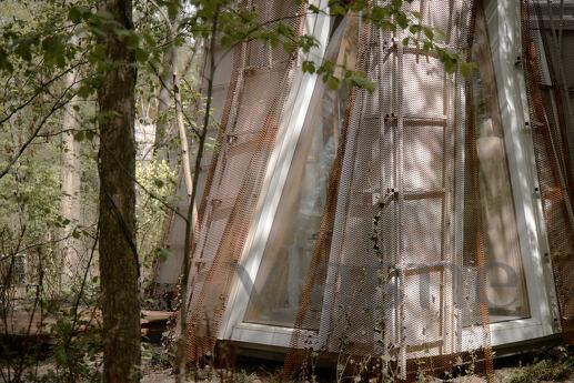 House in the forest at VDNG, Kyiv - apartment by the day