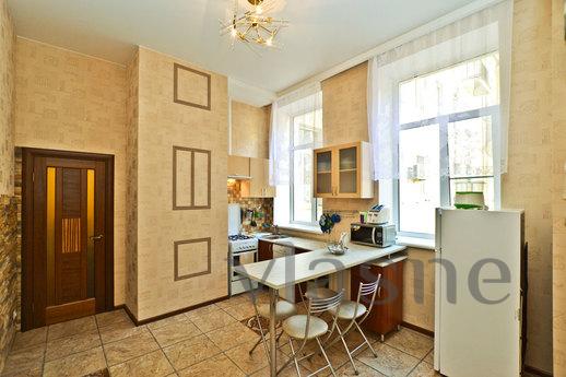 Apartment for rent near Nevsky Prospect, Saint Petersburg - apartment by the day