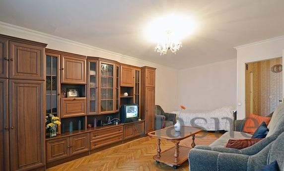 The apartment is in the center, Moscow - apartment by the day