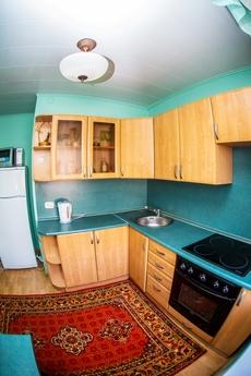 Cozy close to the metro. Free Wi-Fi, Novosibirsk - apartment by the day