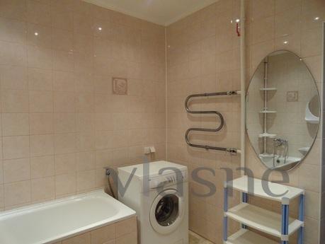 Large 2-bedroom apartment, Novosibirsk - apartment by the day