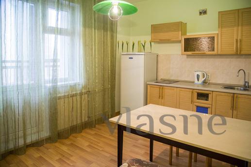 Clean 1 BR in new home, Krasnoyarsk - apartment by the day
