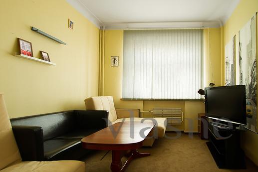 Two-room apartment for rent! Centre, Yekaterinburg - apartment by the day