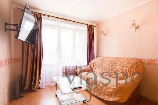 One-bedroom apartment on Sokol, Moscow - apartment by the day