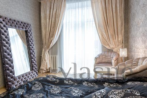 Nice big 3-room business-class apartment with high quality r
