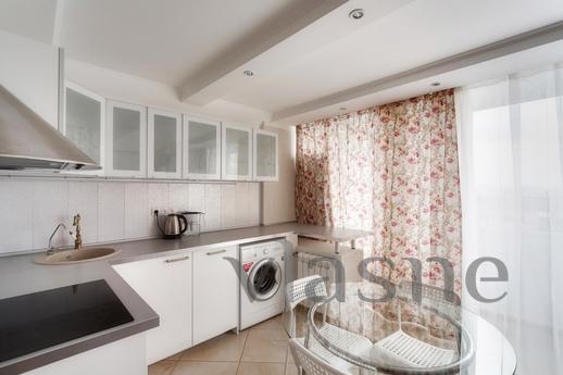 Luxury apartment near the metro, Moscow - apartment by the day