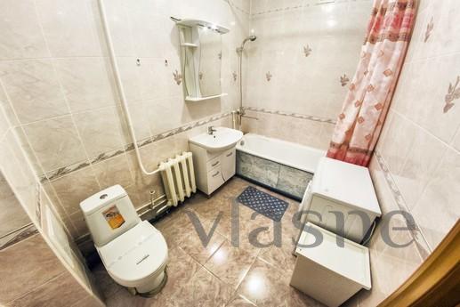 Bedroom Apartment, 140 azheva, Ufa - apartment by the day