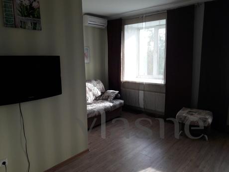 Cozy apartment in a new house, Novosibirsk - apartment by the day