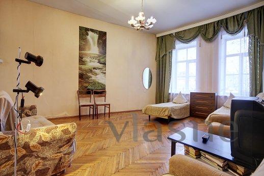 Apartment with Canal View, Saint Petersburg - apartment by the day