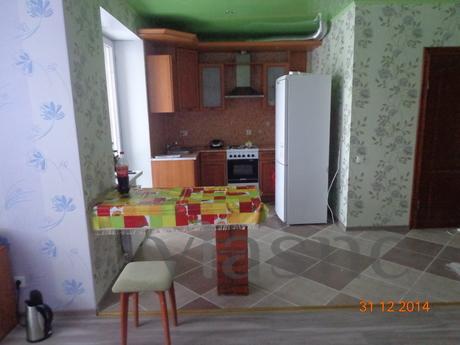 apartment for comfortable living, Omsk - apartment by the day