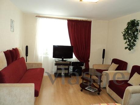 Comfortable spacious apartment in the city center opposite t