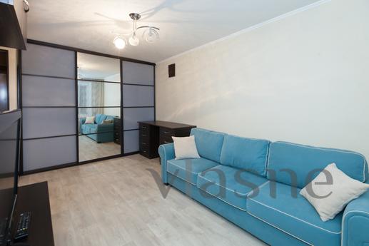Cozy one-bedroom apartment near the rail, Novosibirsk - apartment by the day