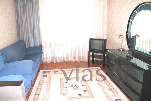 Warm, cozy and spacious apartment. Very good location of the