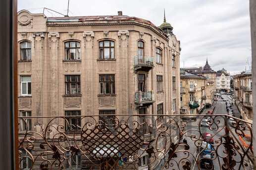 Avangard French Le Ciel Apart, Lviv - apartment by the day