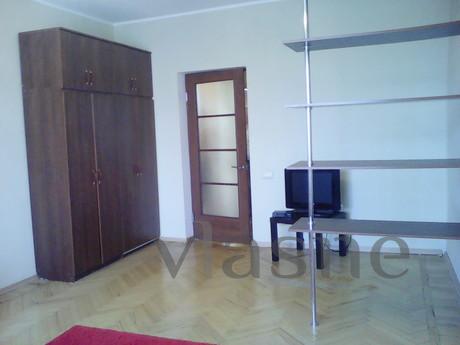 2 bedroom apartment in the center, Krasnodar - apartment by the day