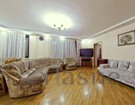 4-bedroom apartment in the center, Kazan - apartment by the day