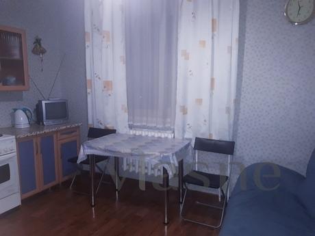 Чистая, не прокуренная, 4 спальных места, Новосибирск - квартира посуточно