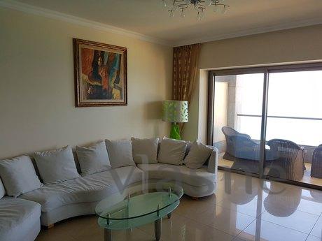 Three bedroom apartment on the beach, Netanya - apartment by the day