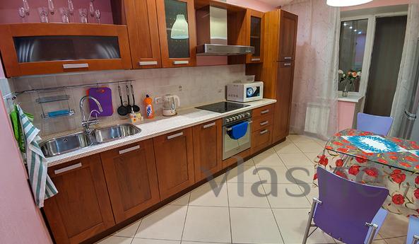Beautiful apartment in new building, Yekaterinburg - apartment by the day