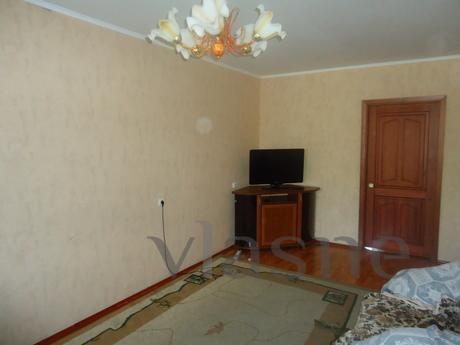 excellent inexpensive 2-bedroom apartmen, Kemerovo - apartment by the day