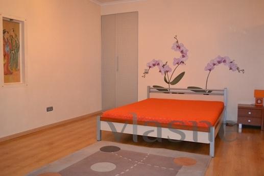 Khreshchatyk 4.  1-room studio, Kyiv - apartment by the day