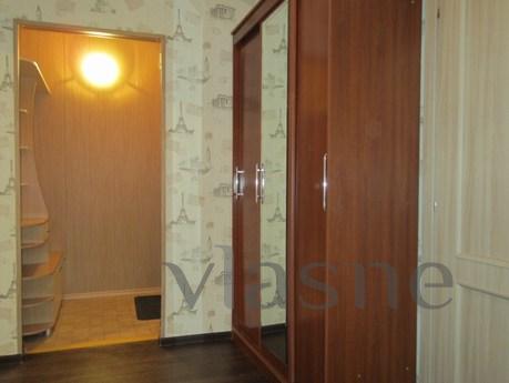 Spacious apartment in the center, Omsk - apartment by the day