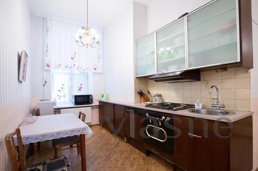 Apartments in St. Isaac's Cathedral, Saint Petersburg - apartment by the day