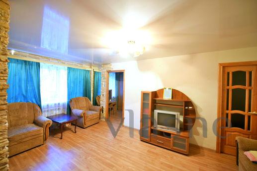 2 bedroom apartment in the center, Volgograd - apartment by the day