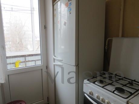 Bright and warm 2-bedroom apartment, Moscow - apartment by the day