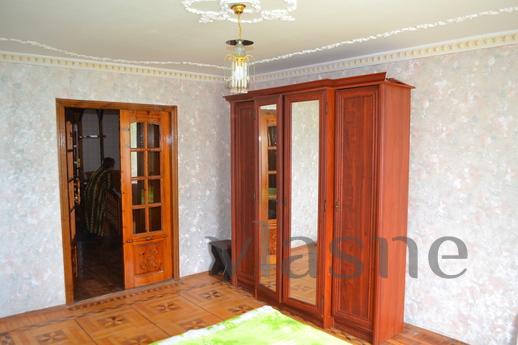 3 bedroom apartment for rent, Serhiivka - apartment by the day