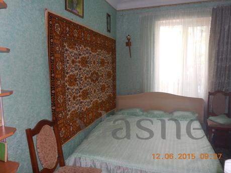 Own 3-bedroom house, Yevpatoriya - apartment by the day