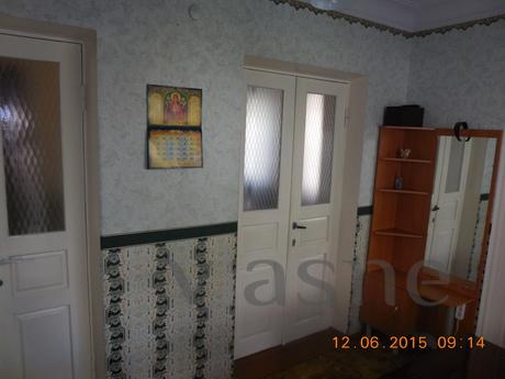 Own 3-bedroom house, Yevpatoriya - apartment by the day