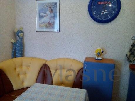 Luxurious apartment on the city promenad, Kerch - apartment by the day