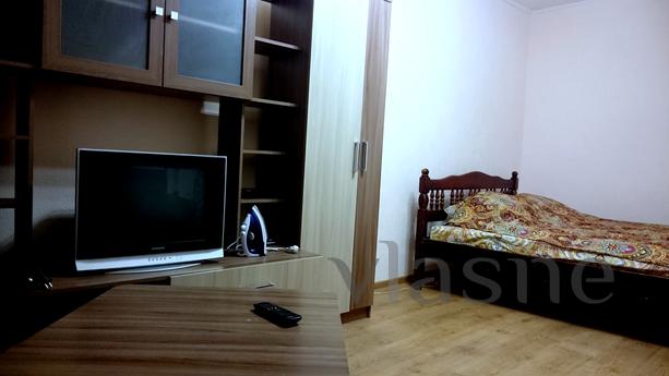 Inexpensive apartment on the Belarusian, Moscow - apartment by the day