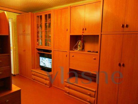 affordable 1 bedroom apartment, Chernomorsk (Illichivsk) - apartment by the day