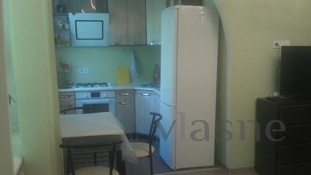 Rent my 2-room apartment, Chernomorsk (Illichivsk) - apartment by the day