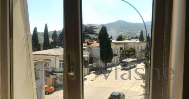 Rent 2 to the apartment, Yalta - apartment by the day