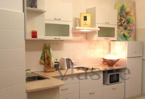 One bedroom apartment near the subway, Yekaterinburg - apartment by the day