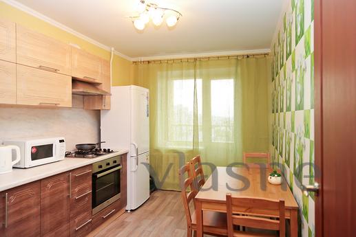 New apartment with jacuzzi in Midtown, Omsk - apartment by the day