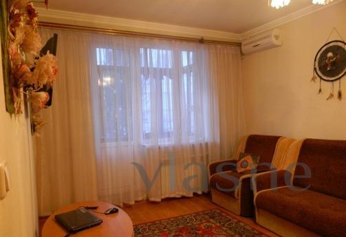 Rent apartments 1-com. apartment in Yalt, Yalta - apartment by the day