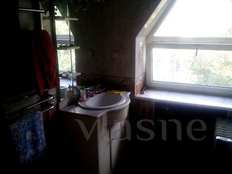 budget room, near the city beach, Odessa - apartment by the day