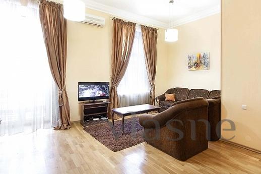 Rent apartment, proprietress, Yekaterinburg - apartment by the day