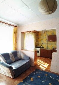 2-комнатная квартира с быстрым WI-FI, Омск - квартира посуточно