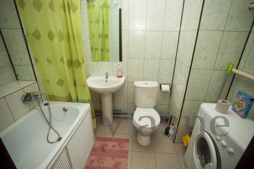 1 Bedroom clean apartment in the center, Tyumen - apartment by the day