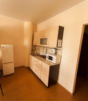 1 Bedroom clean apartment in the center, Tyumen - apartment by the day