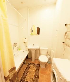 1 Bedroom clean apartment, Tyumen - apartment by the day