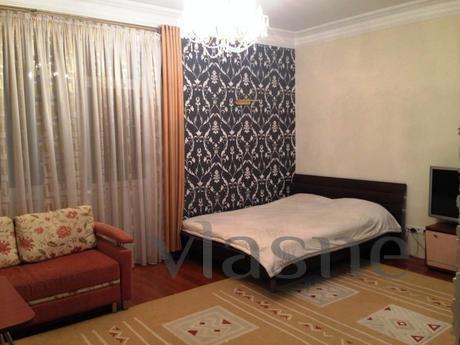Spacious apartment located in the metro. Nearby you can find